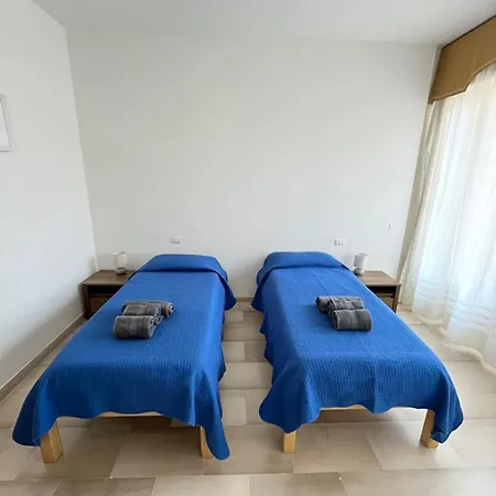 Apartment Ampio 6 Posti Con Aria Condizionata E Balconi *