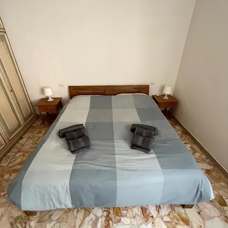 Ampio 6 Posti Con Aria Condizionata E Balconi Apartment