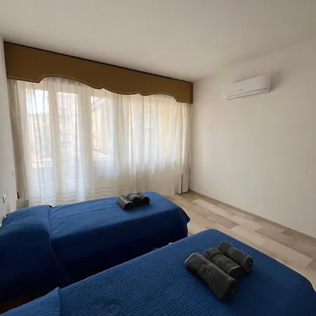 Ampio 6 Posti Con Aria Condizionata E Balconi Apartment *